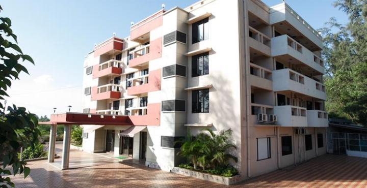Hotel Le Royale Dadra Exterior foto